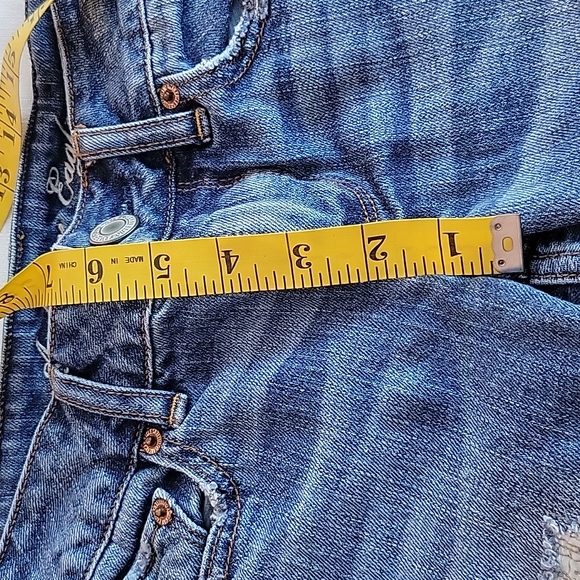 American Eagle low rise straight patchwork jeans size 2 - Picture 3 of 6